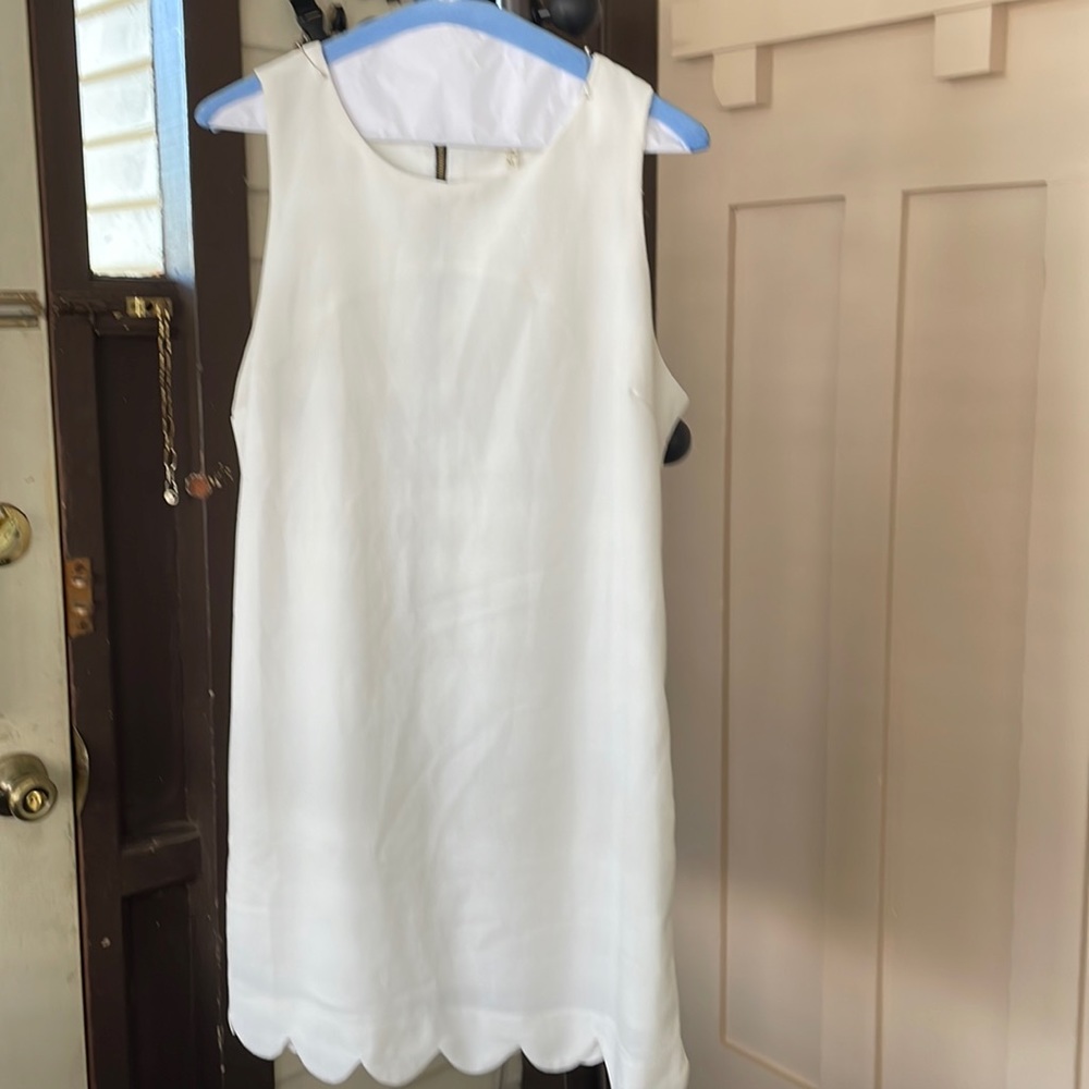 Monteau sleeves dress